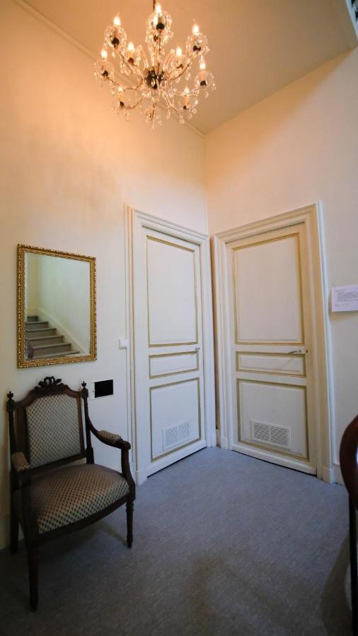 Private Castle With Park - Chateau Guillermo La Moncelle Exterior foto
